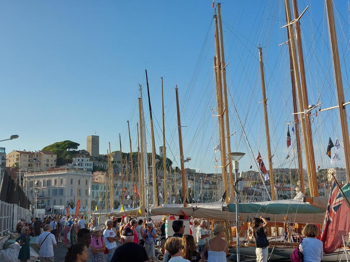 - Place Du Suquet * Cannes