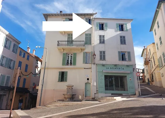 Place Suquet Cannes